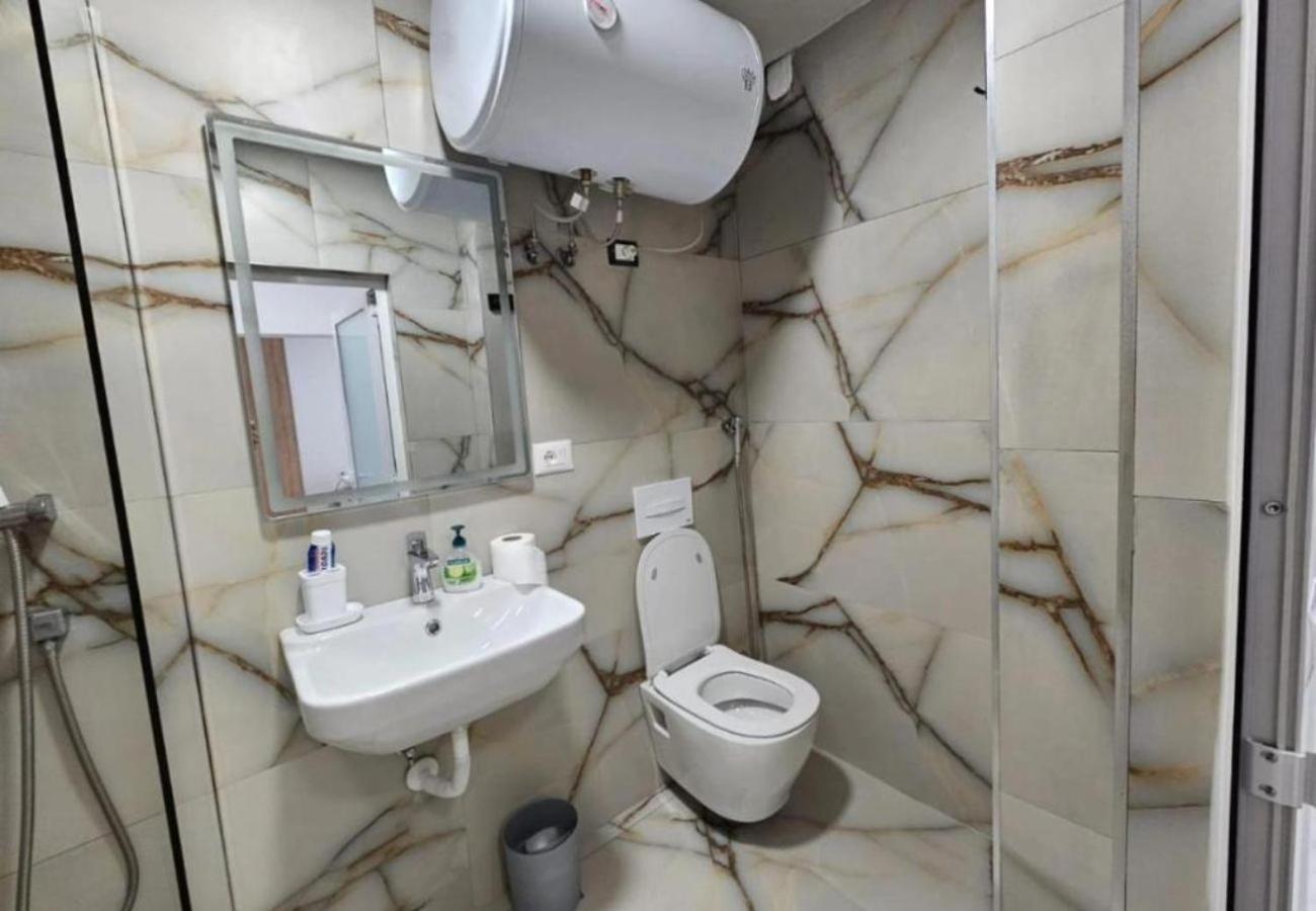 Kalpazo Myslym Shyri Tirana Apartment Exterior photo