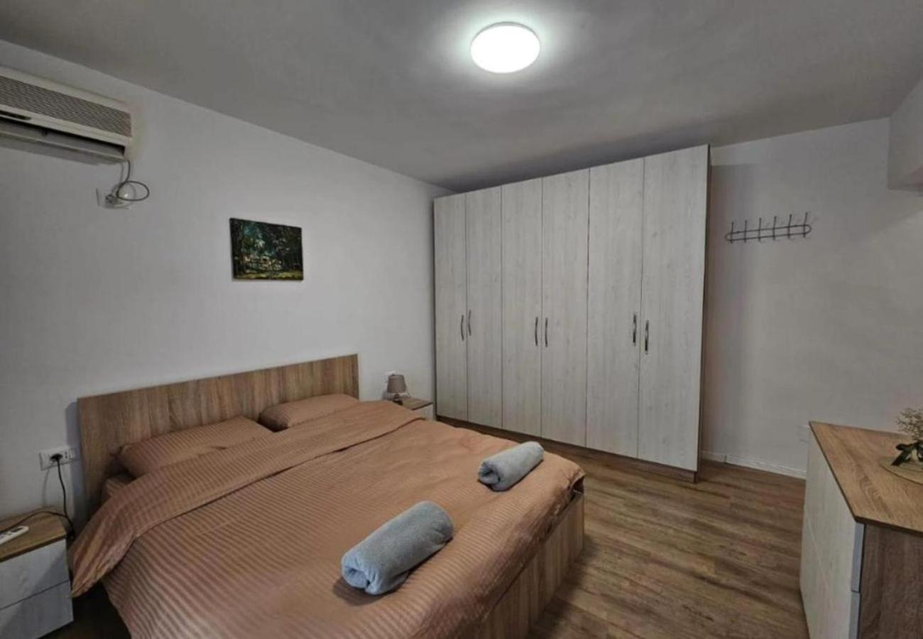 Kalpazo Myslym Shyri Tirana Apartment Exterior photo