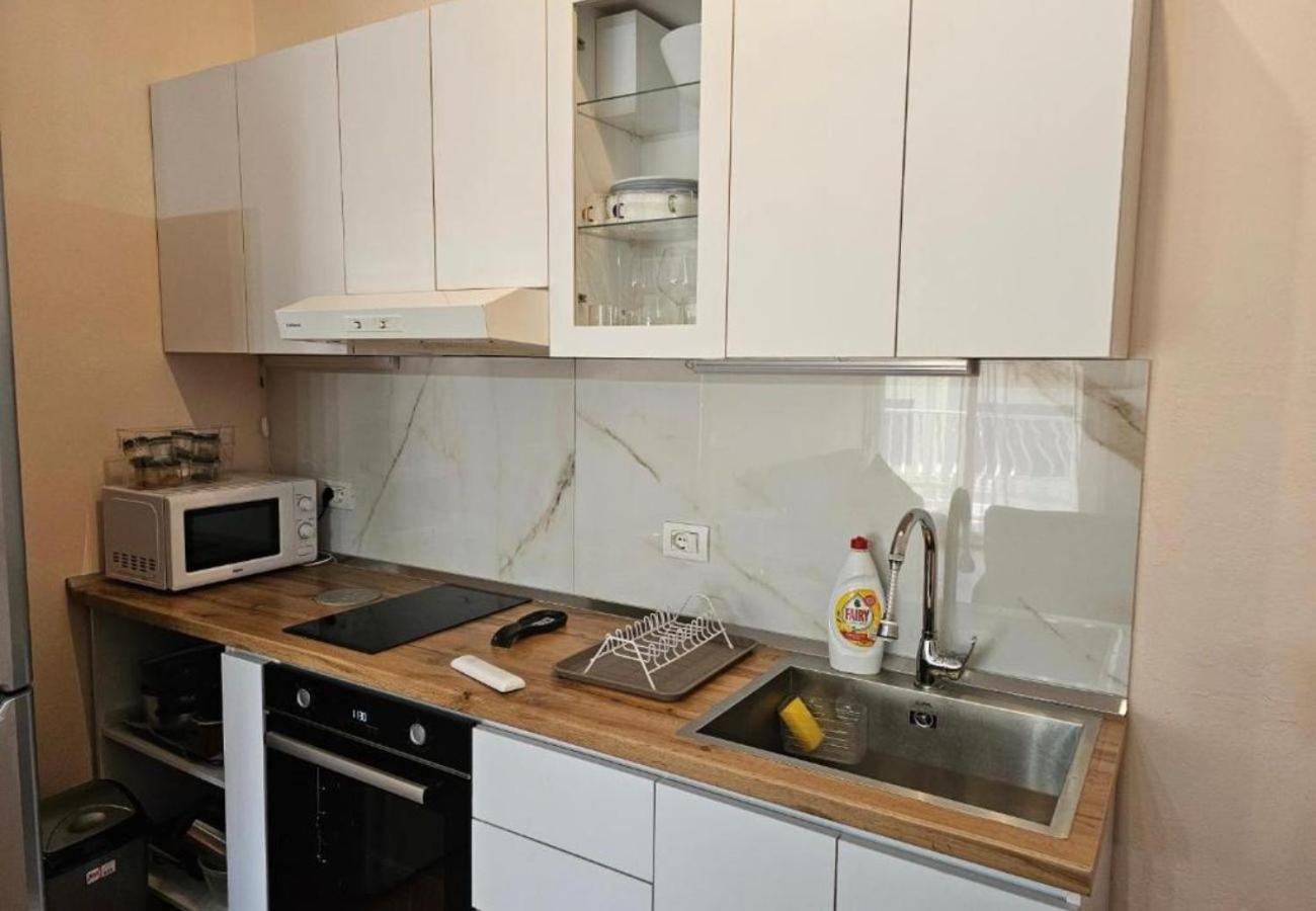 Kalpazo Myslym Shyri Tirana Apartment Exterior photo